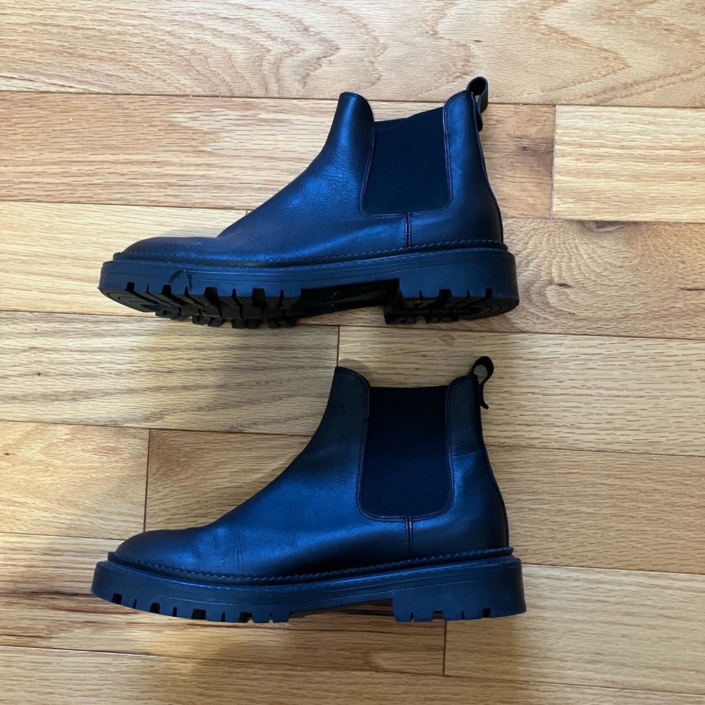 AGL – Chelsea Combat Boot Size 8.5/38.5 EU Black Leather